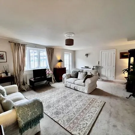 Little Gem Apartment